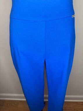 INC International Concepts Electric Blue Capri Mid Rise Pants